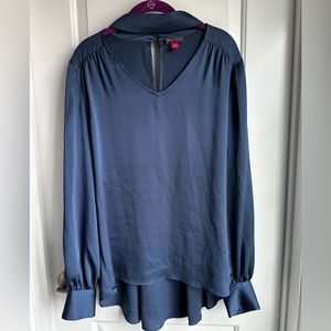 Vince Camuto Vneck Cutout Tunic Blouse